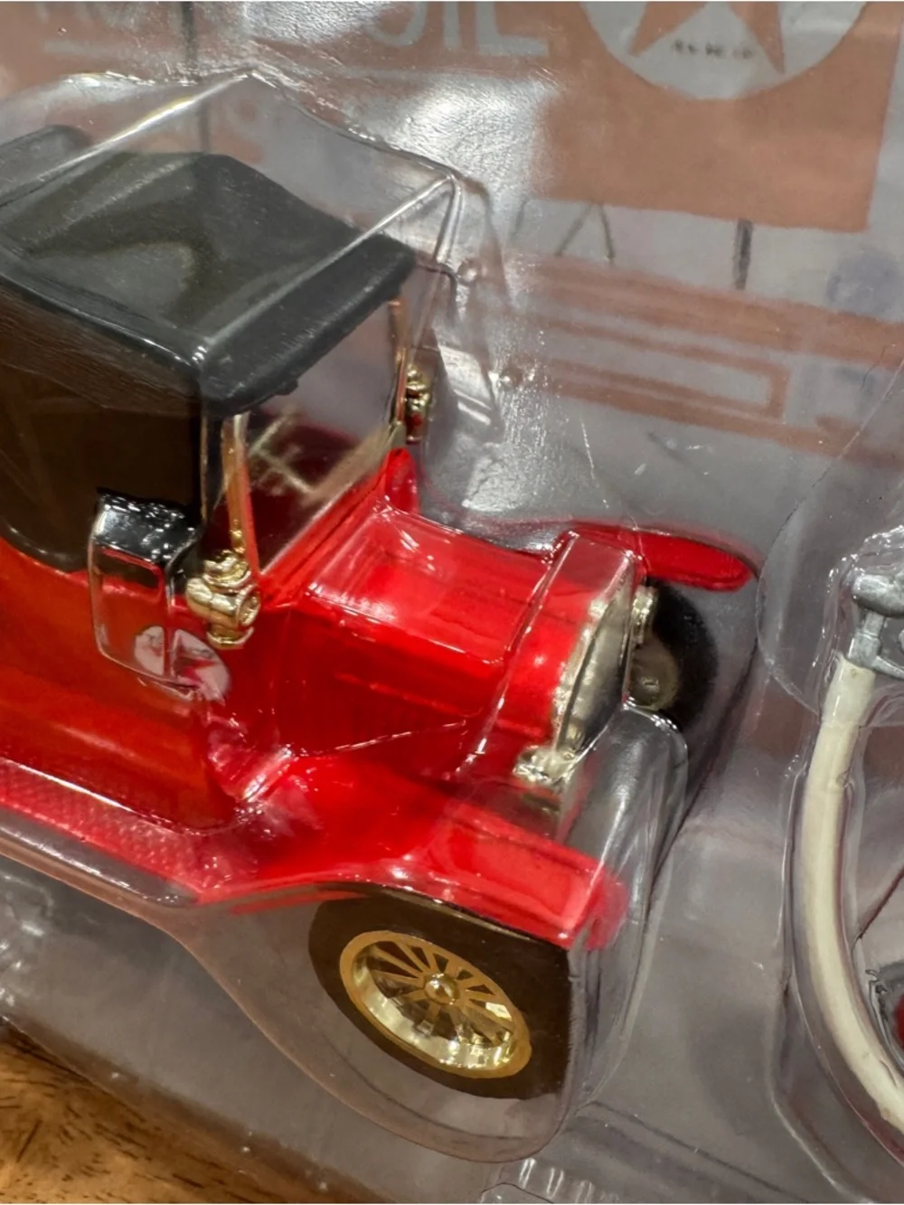 Vintage Tonka 1918 Ford Model T Runabout Wayne Gas Pump Coin Bank New